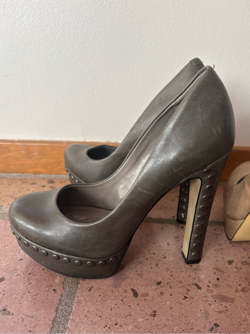 Vince Camuto Heels Size 6 Lot - Picture 13 of 16